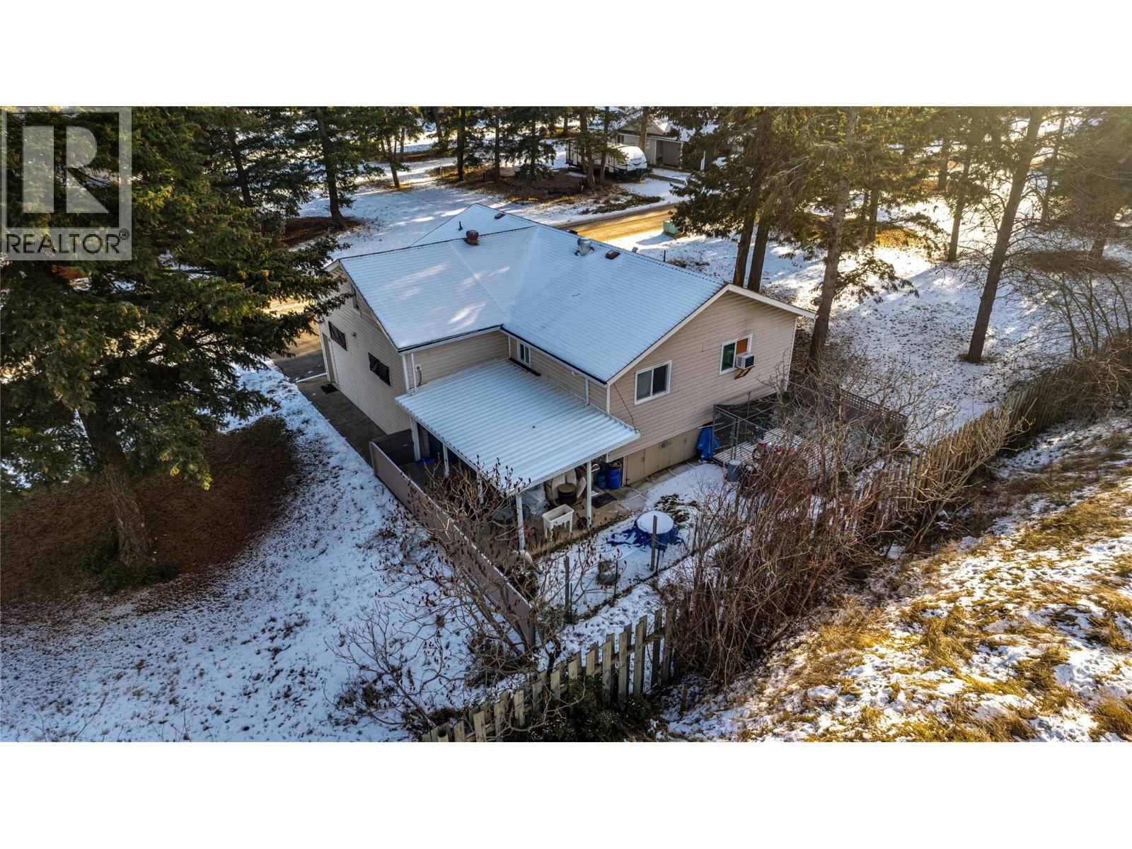 409 Hummingbird Avenue, Vernon, British Columbia  V1H 2A1 - Photo 34 - 10375454