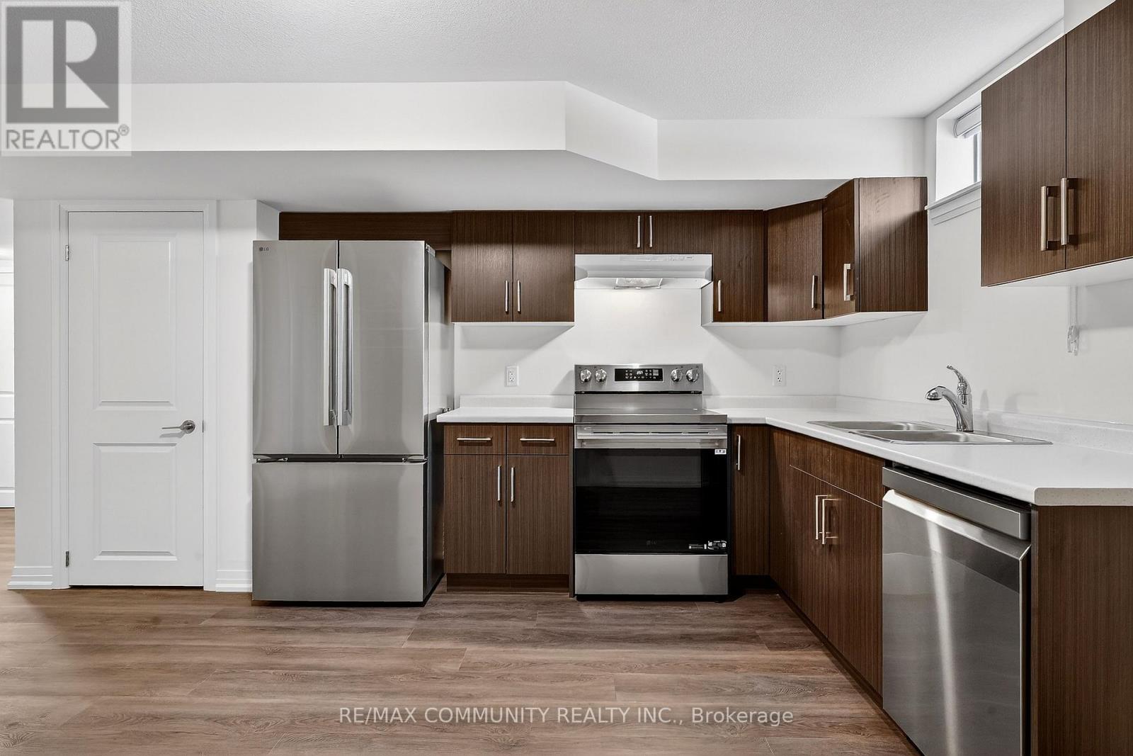 95 Westcott Road, Welland, Ontario  L3C 0K9 - Photo 4 - X12794864