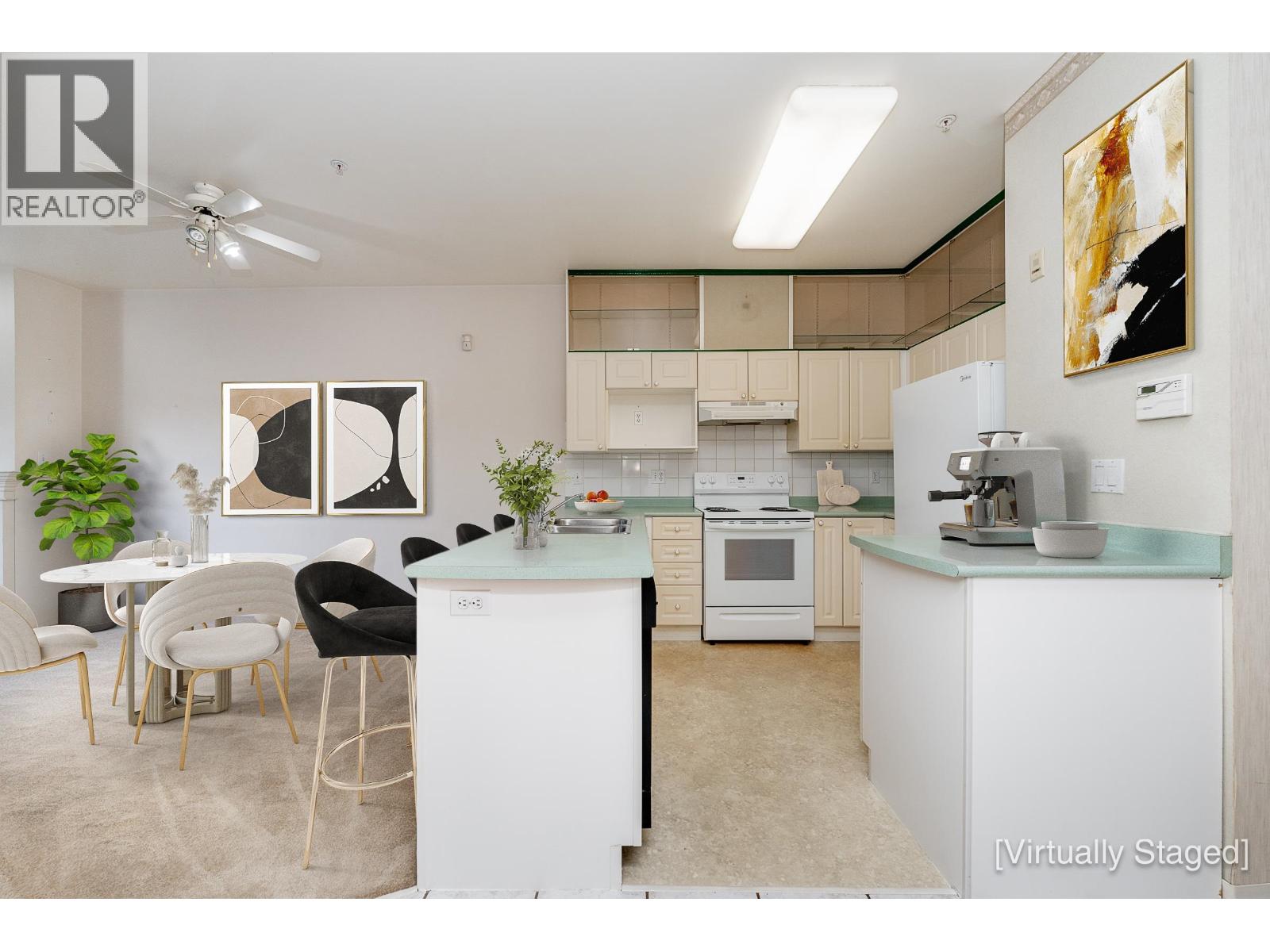 304 2109 Rowland Street, Port Coquitlam, British Columbia  V3C 6J4 - Photo 3 - R3090657