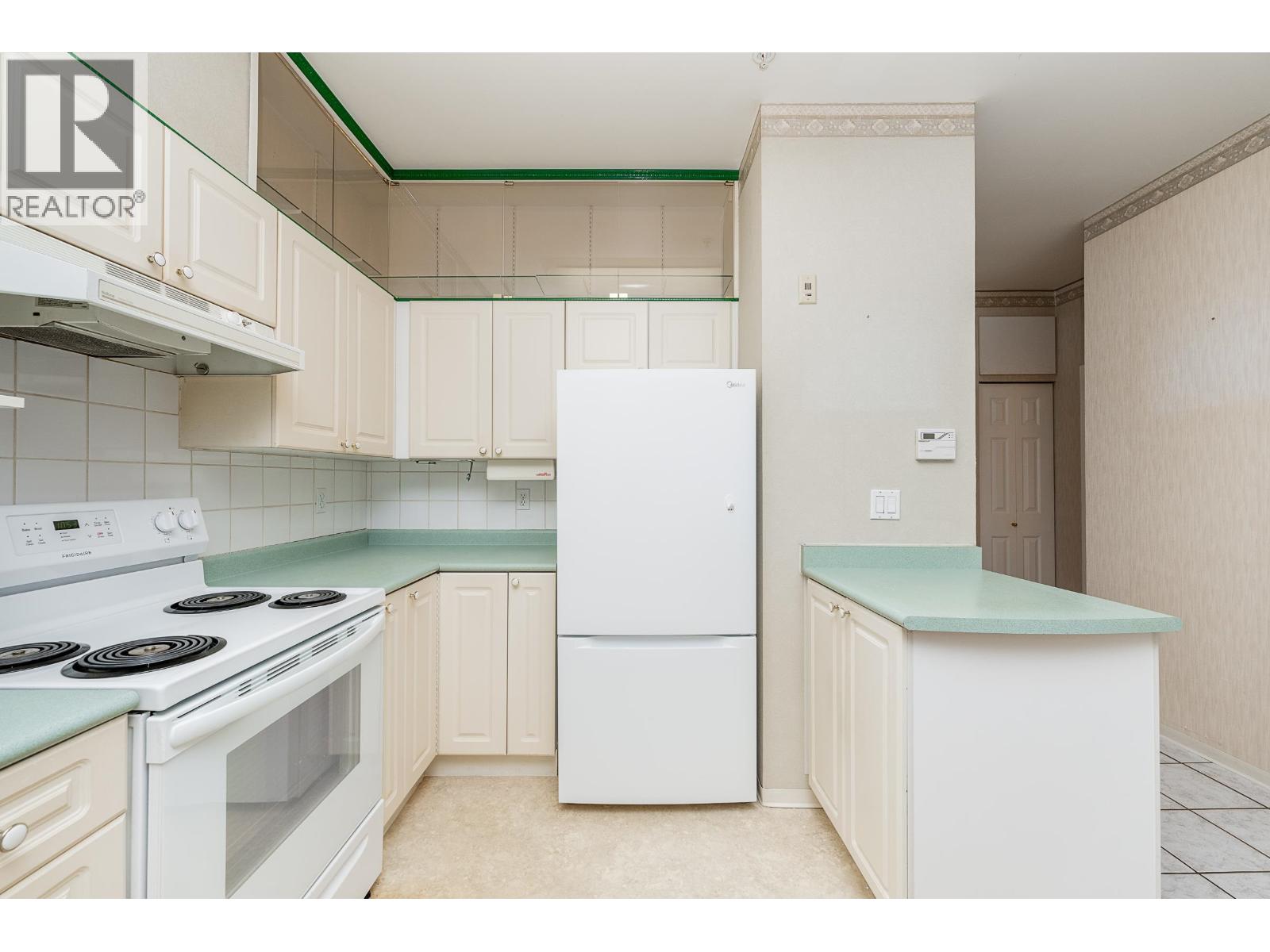 304 2109 Rowland Street, Port Coquitlam, British Columbia  V3C 6J4 - Photo 5 - R3090657