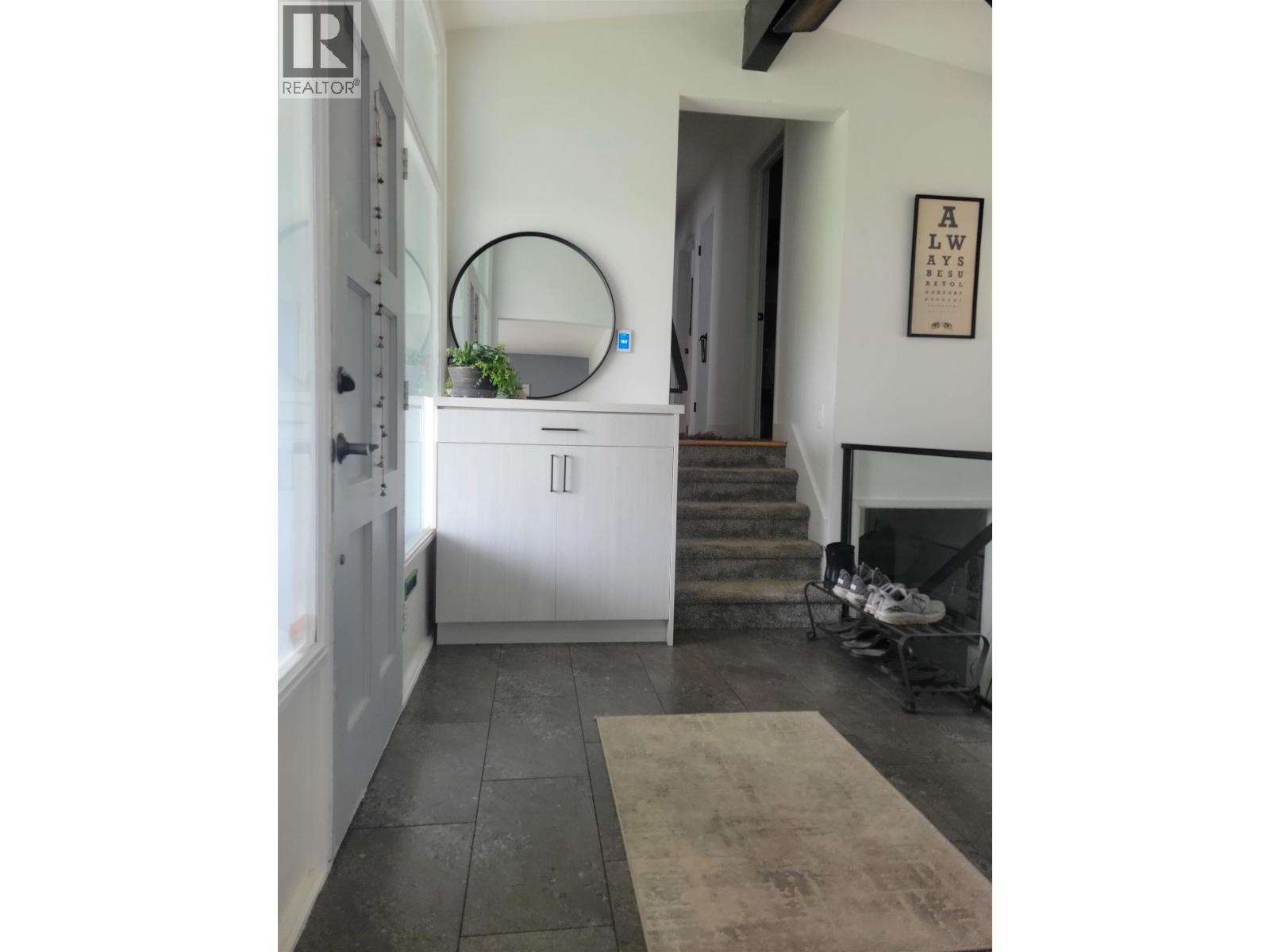 1856 Windermere Avenue, Port Coquitlam, British Columbia  V3B 2K4 - Photo 5 - R3089665