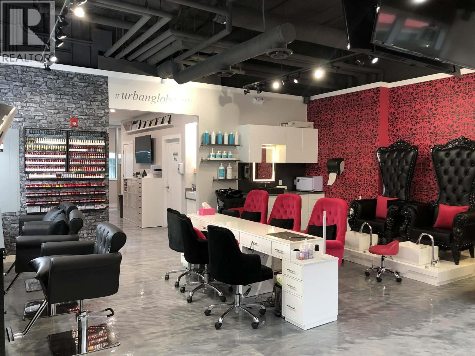 228 125 Victory Ship Way, North Vancouver, British Columbia  V7L 0G5 - Photo 3 - C8076263