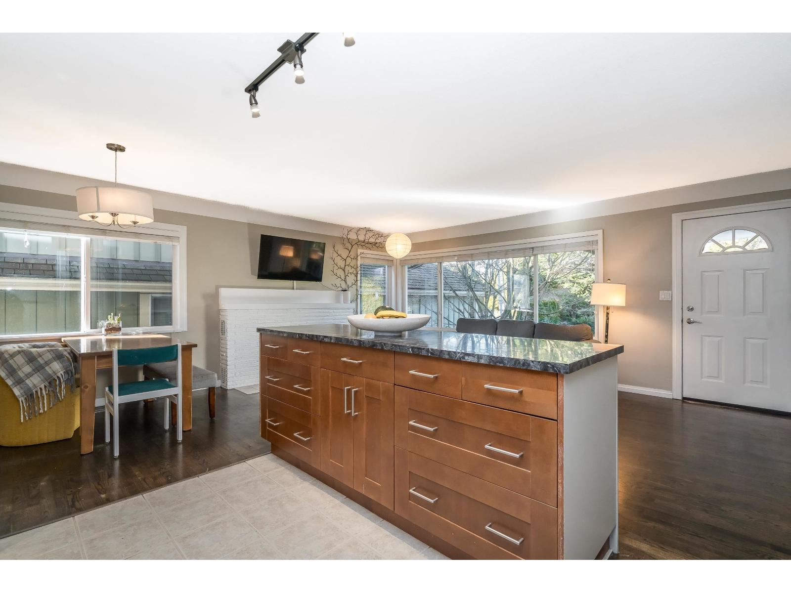 14780 32 Avenue, Surrey, British Columbia  V4P 2J7 - Photo 6 - R3088313