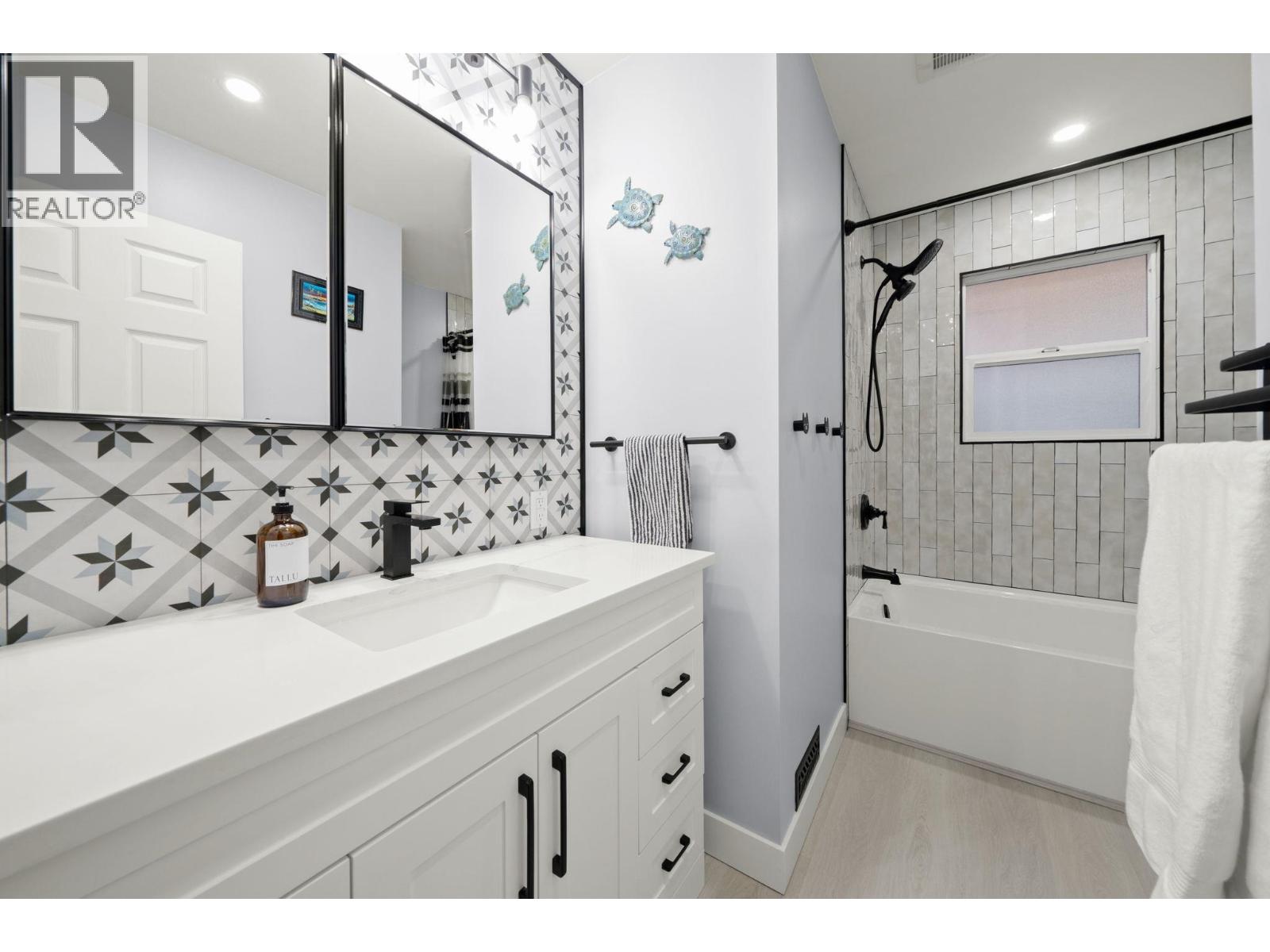 4174 Dollarton Highway, North Vancouver, British Columbia  V7G 1A2 - Photo 13 - R3090513