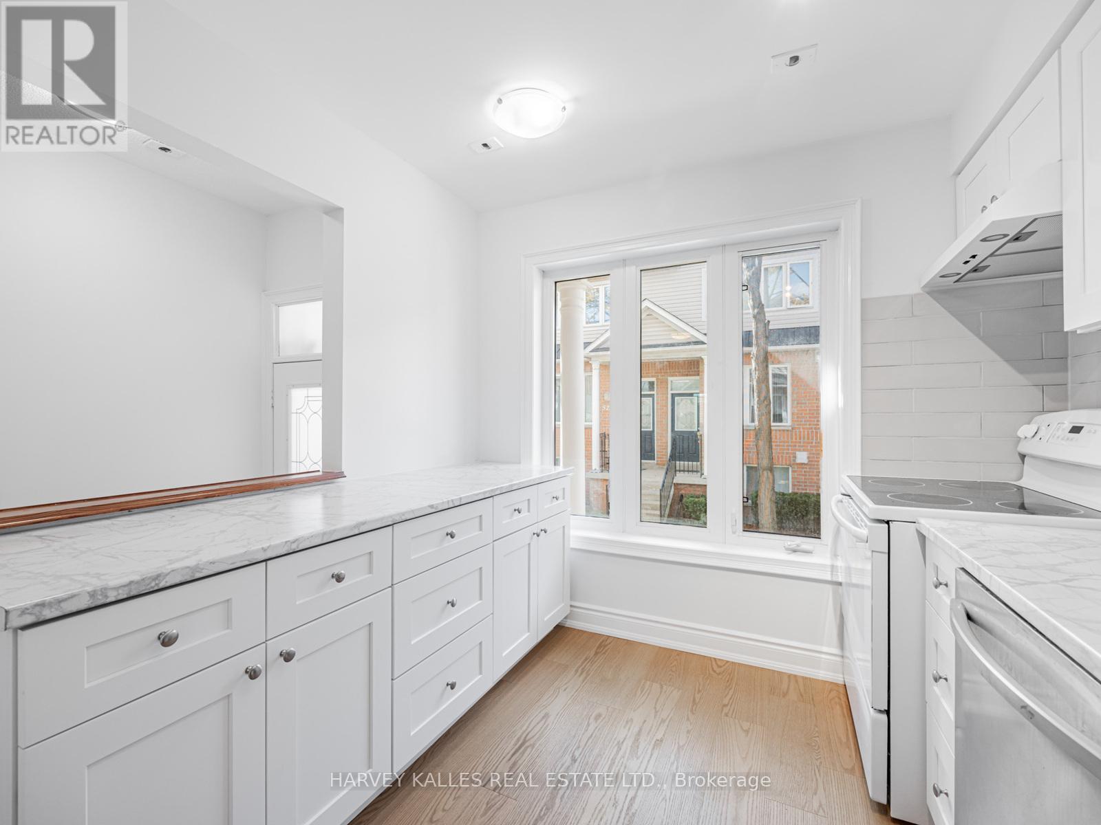 521 - 83 Mondeo Drive, Toronto, Ontario  M1P 5B6 - Photo 4 - E12795576