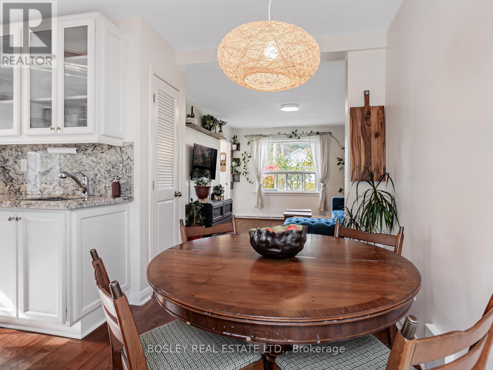 131 Meighen Avenue, Toronto, Ontario  M4B 2H8 - Photo 17 - E12795588