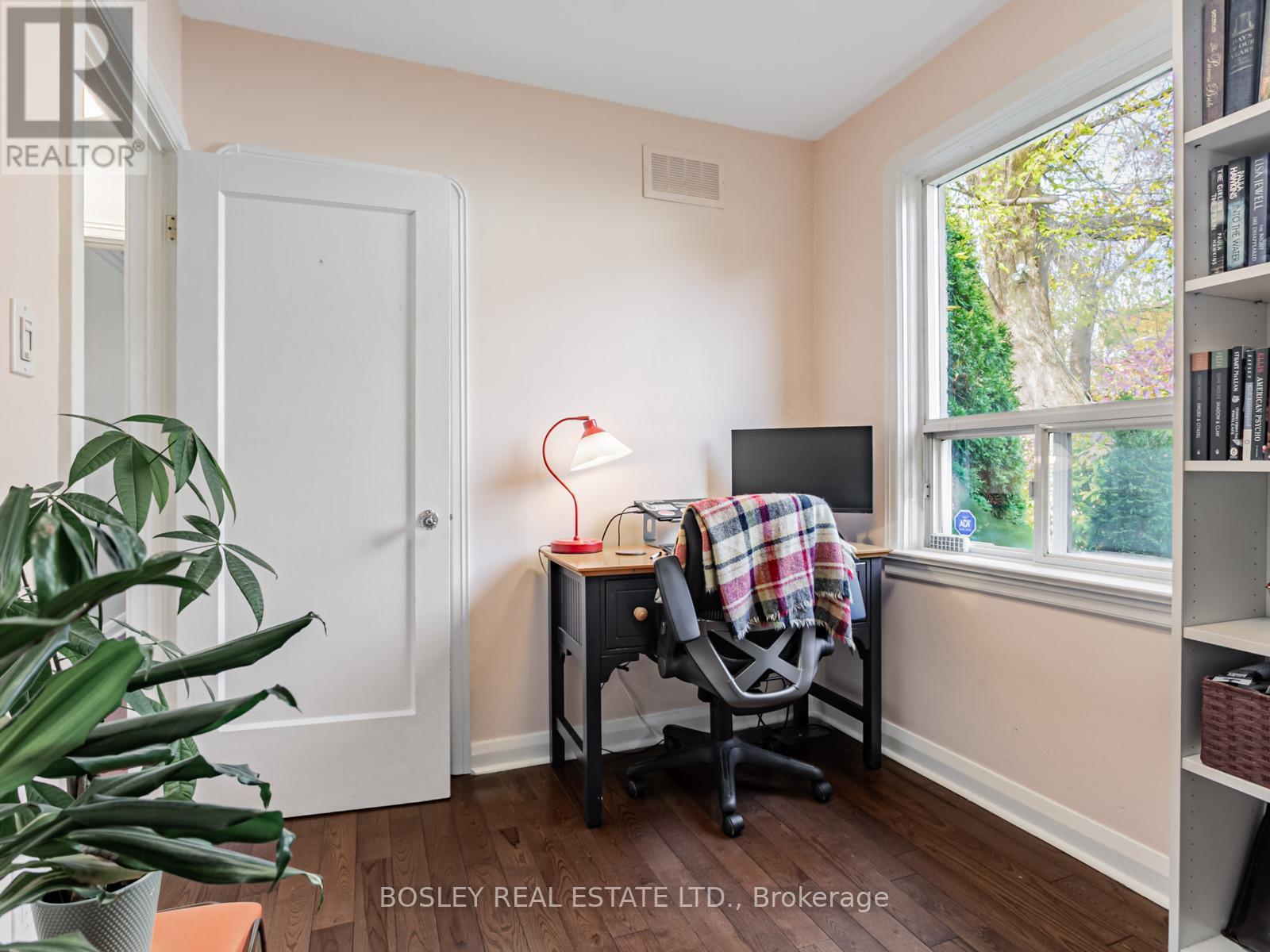 131 Meighen Avenue, Toronto, Ontario  M4B 2H8 - Photo 27 - E12795588