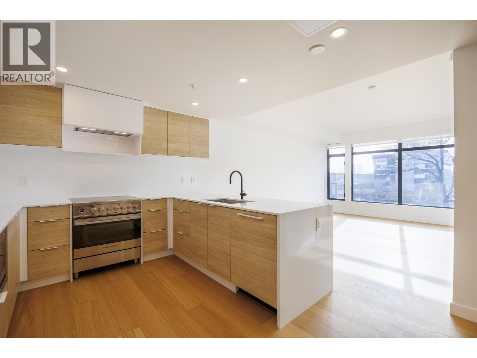 404 6485 Manitoba Street, Vancouver, British Columbia  V5Y 2Z7 - Photo 11 - R3088138