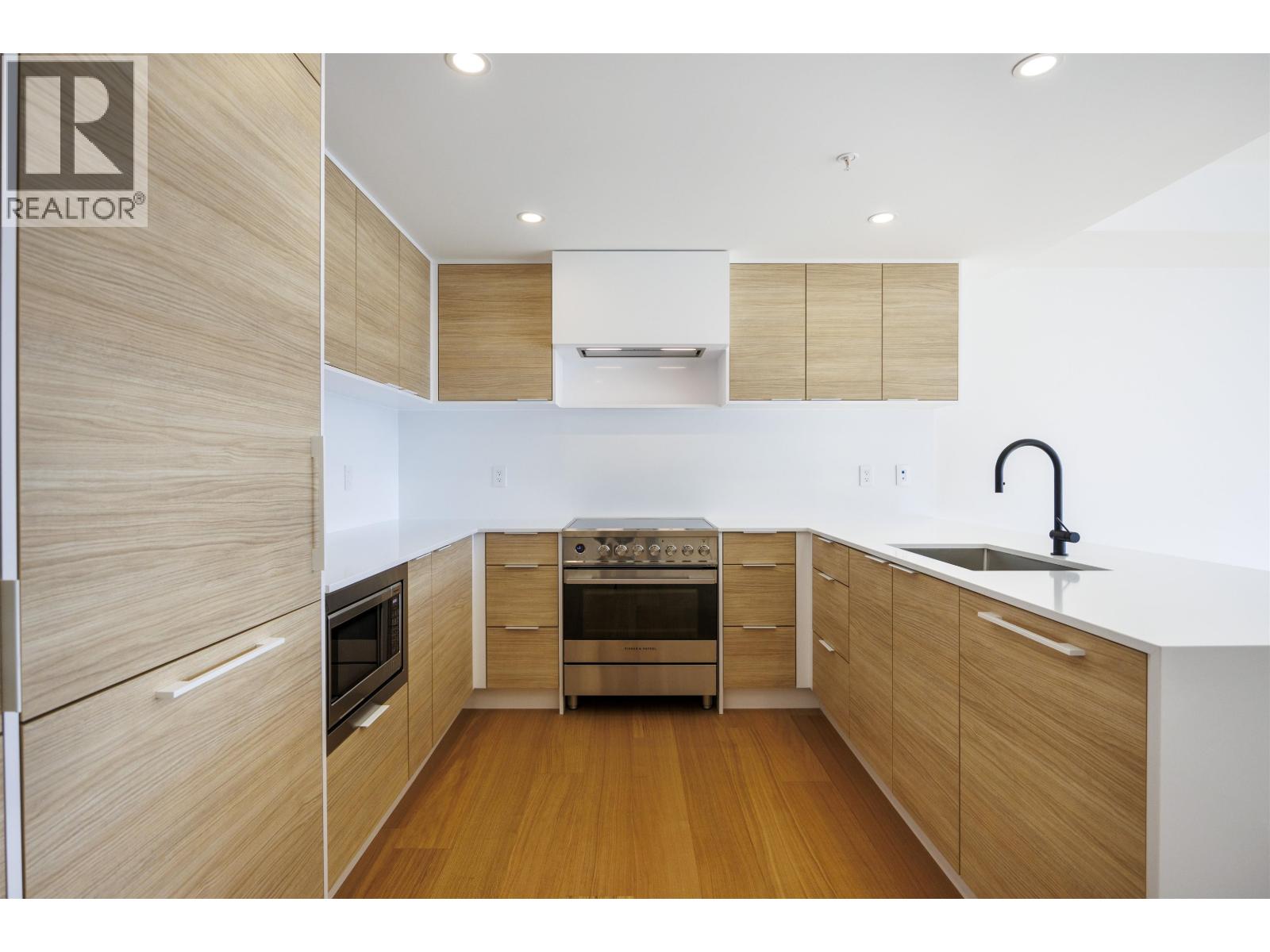 404 6485 Manitoba Street, Vancouver, British Columbia  V5Y 2Z7 - Photo 10 - R3088138