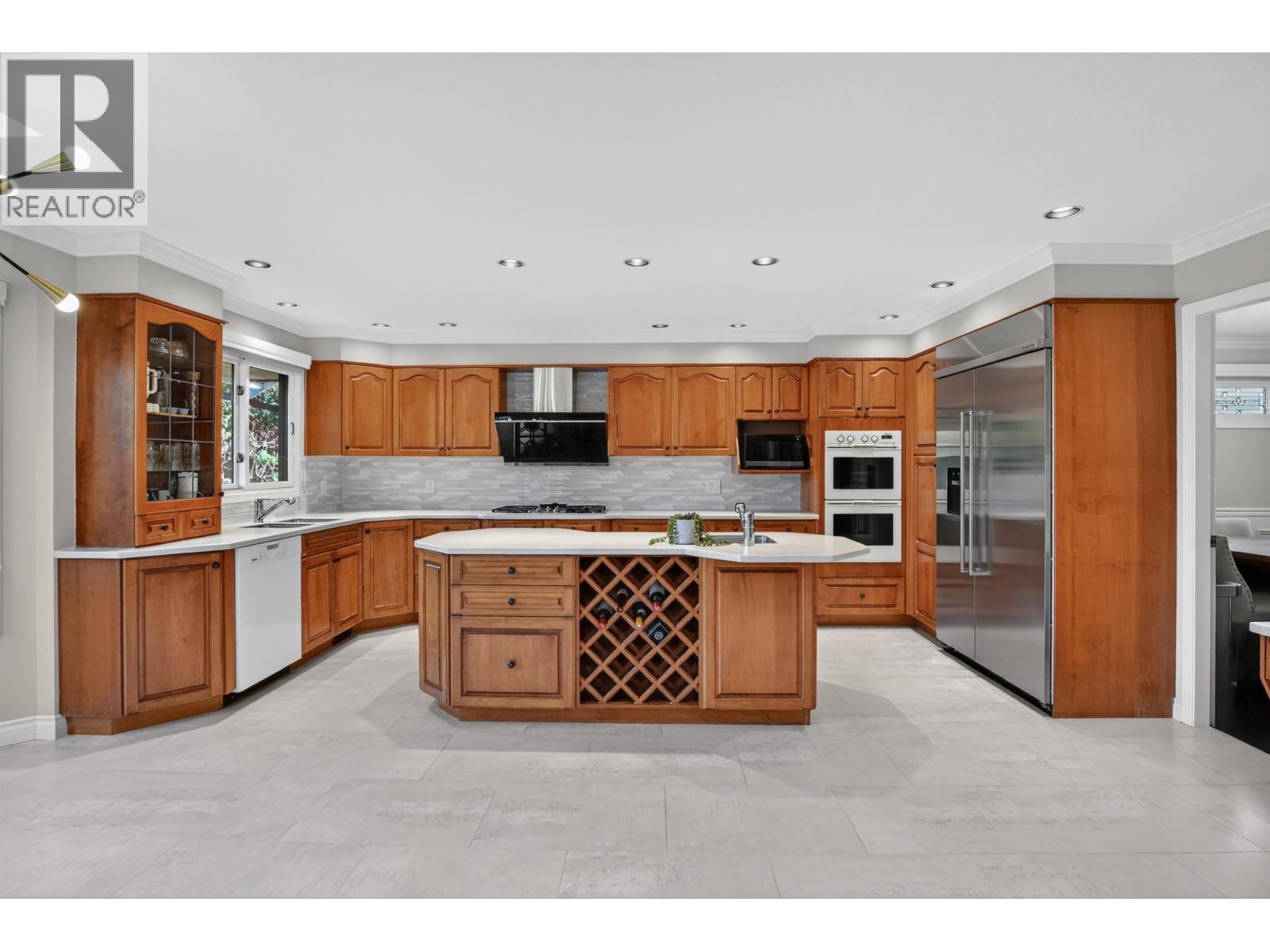 5551 Floyd Avenue, Richmond, British Columbia  V7E 5L9 - Photo 8 - R3090299