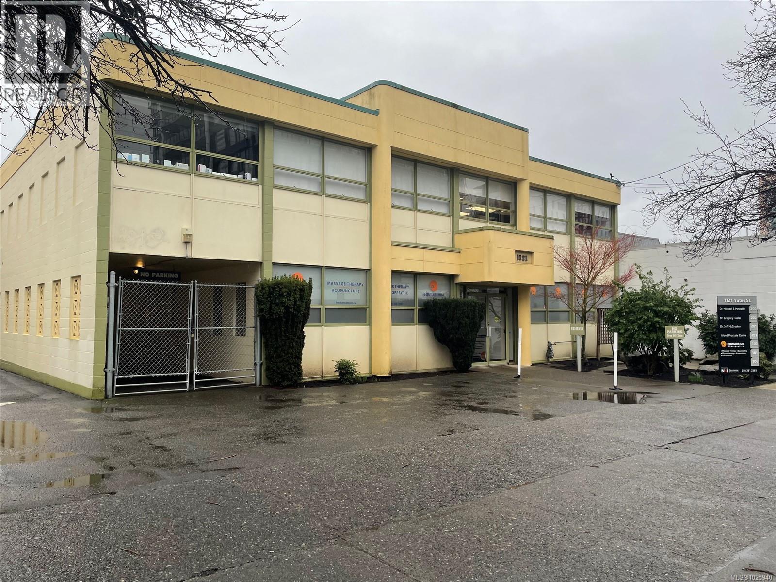 101 1121 Yates St, Victoria, British Columbia  V8V 3N1 - Photo 1 - 1025940