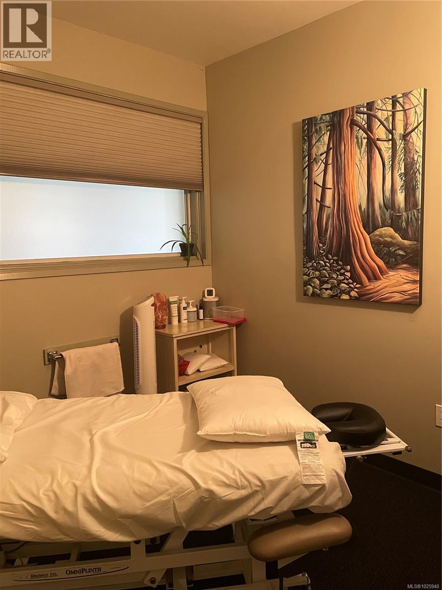 101 1121 Yates St, Victoria, British Columbia  V8V 3N1 - Photo 8 - 1025940