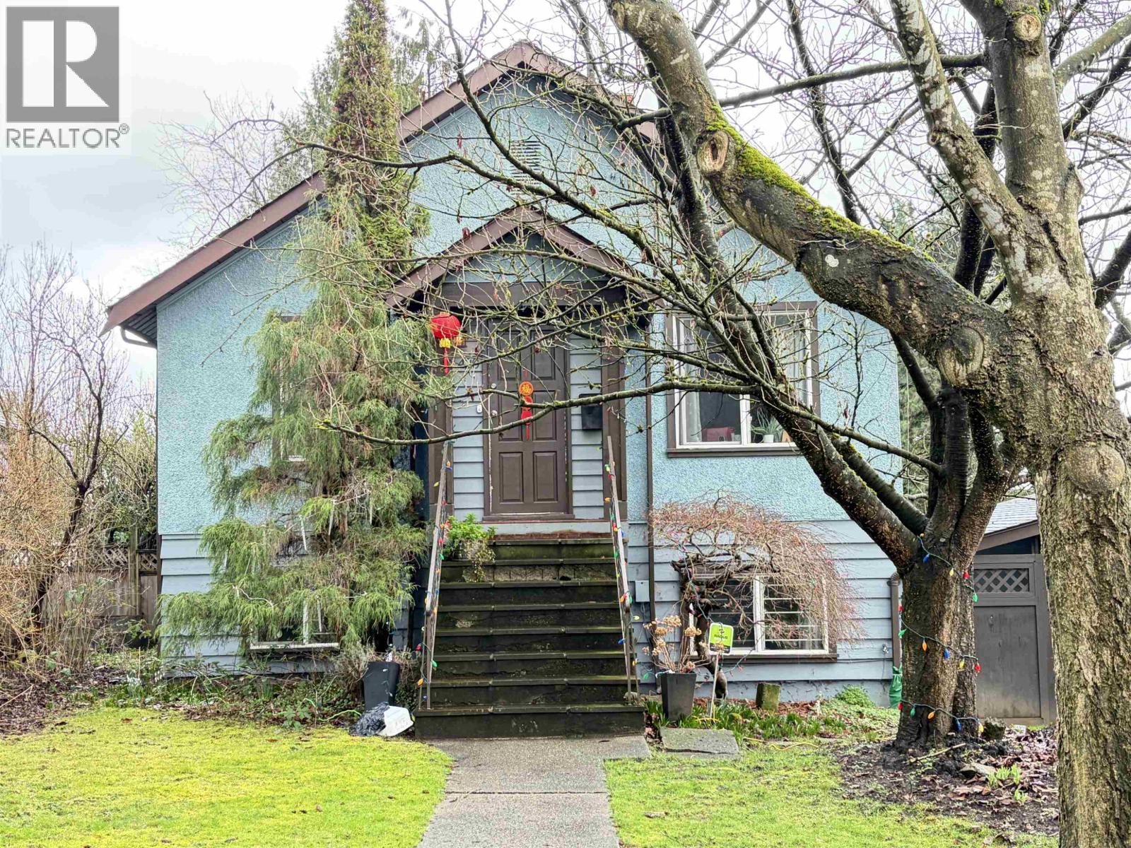 420 Kelly Street, New Westminster, British Columbia  V3L 3T6 - Photo 1 - R3089650