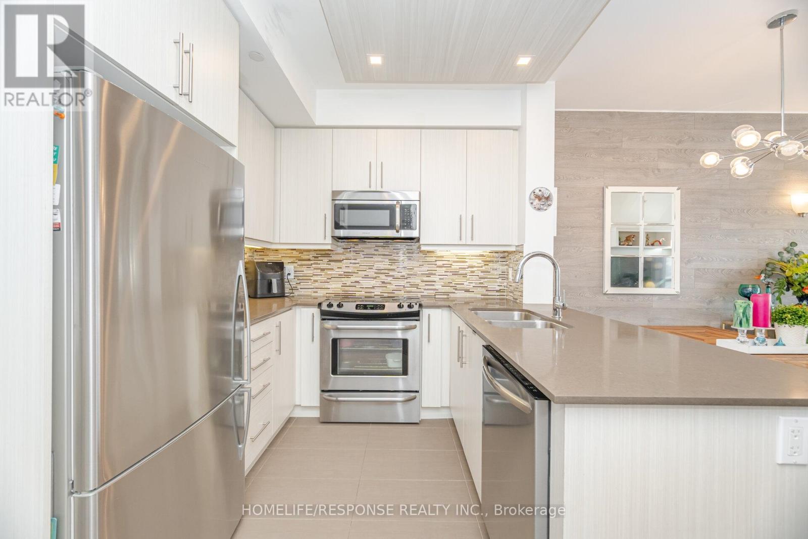 1206 - 55 Oneida Crescent, Richmond Hill, Ontario  L4B 0E8 - Photo 10 - N12795622