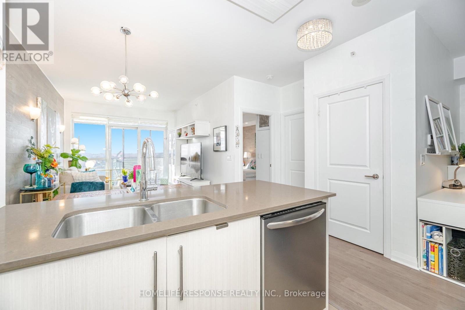 1206 - 55 Oneida Crescent, Richmond Hill, Ontario  L4B 0E8 - Photo 11 - N12795622