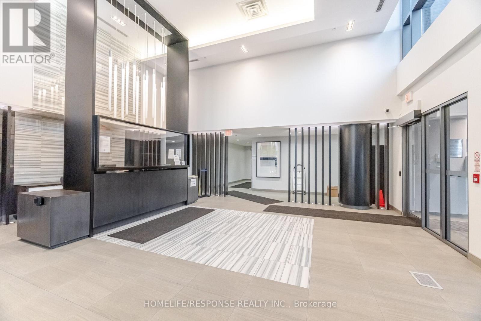 1206 - 55 Oneida Crescent, Richmond Hill, Ontario  L4B 0E8 - Photo 3 - N12795622