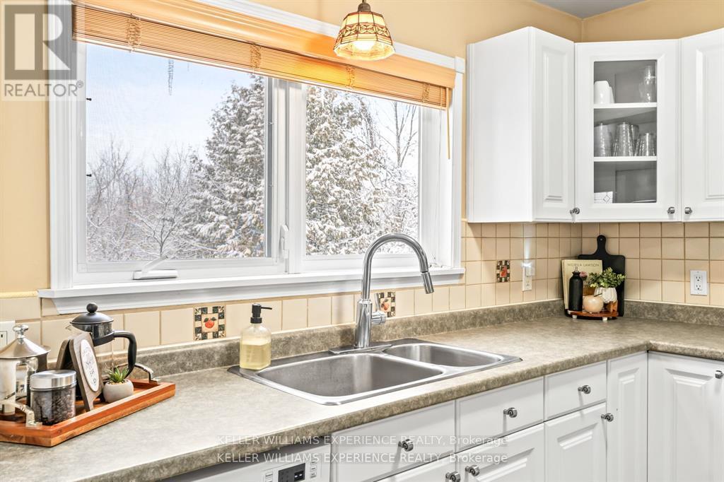 829 Memorial Avenue, Orillia, Ontario  L3V 0T7 - Photo 12 - S12795396