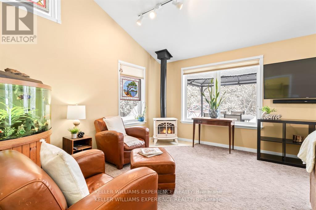 829 Memorial Avenue, Orillia, Ontario  L3V 0T7 - Photo 16 - S12795396