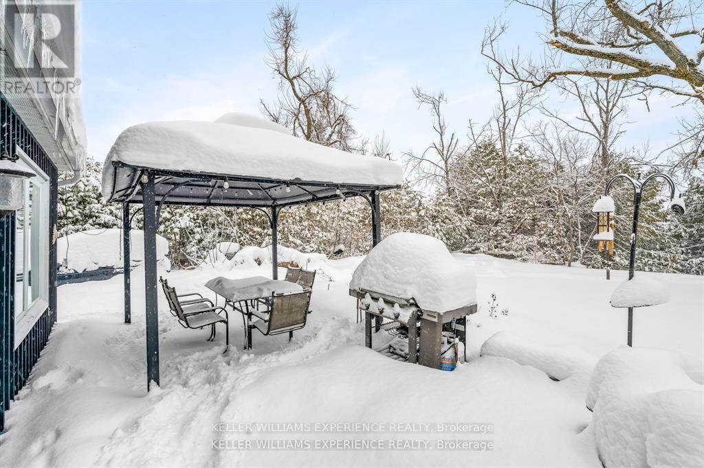 829 Memorial Avenue, Orillia, Ontario  L3V 0T7 - Photo 34 - S12795396