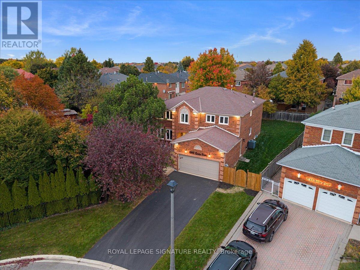 1093 Senlac Court, Mississauga, Ontario  L5V 1B8 - Photo 2 - W12795562