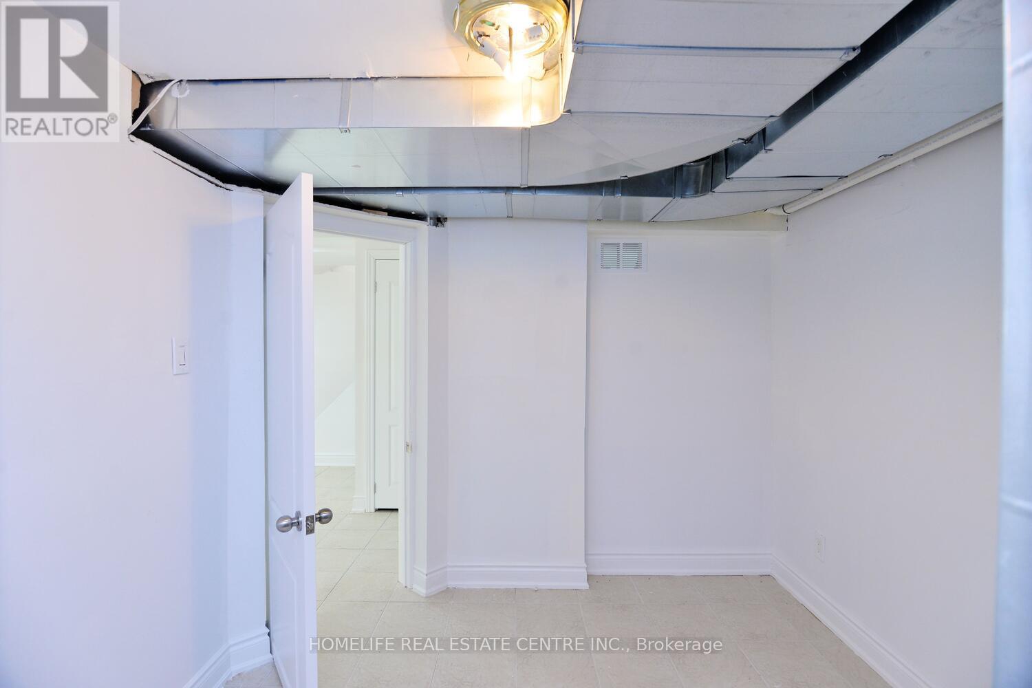 1741 Countryside Drive, Brampton, Ontario  L6R 0B7 - Photo 37 - W12795572