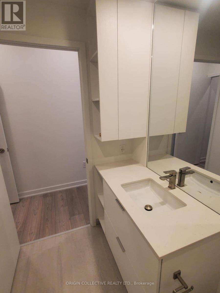 804 - 1 Fairview Road E, Mississauga, Ontario  L5A 4C6 - Photo 12 - W12795614