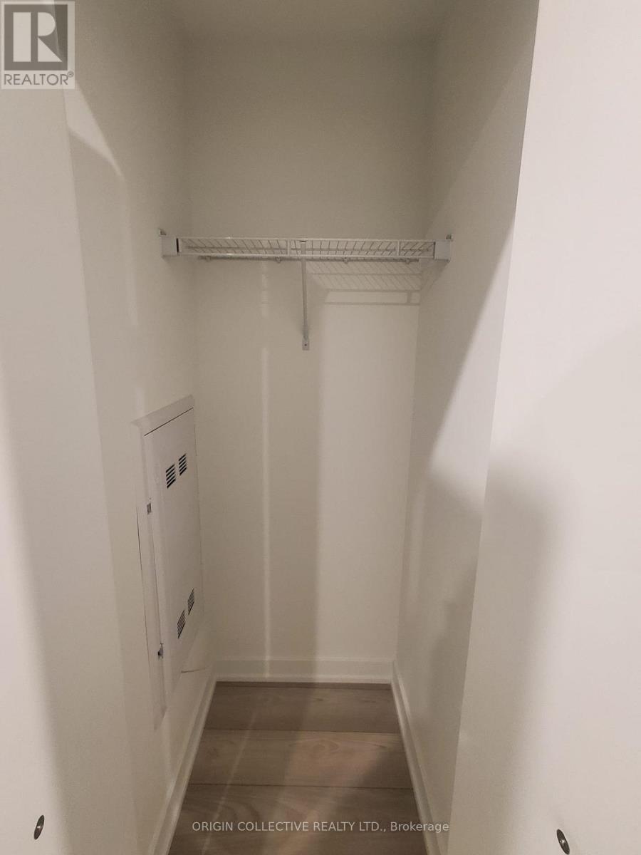 804 - 1 Fairview Road E, Mississauga, Ontario  L5A 4C6 - Photo 17 - W12795614