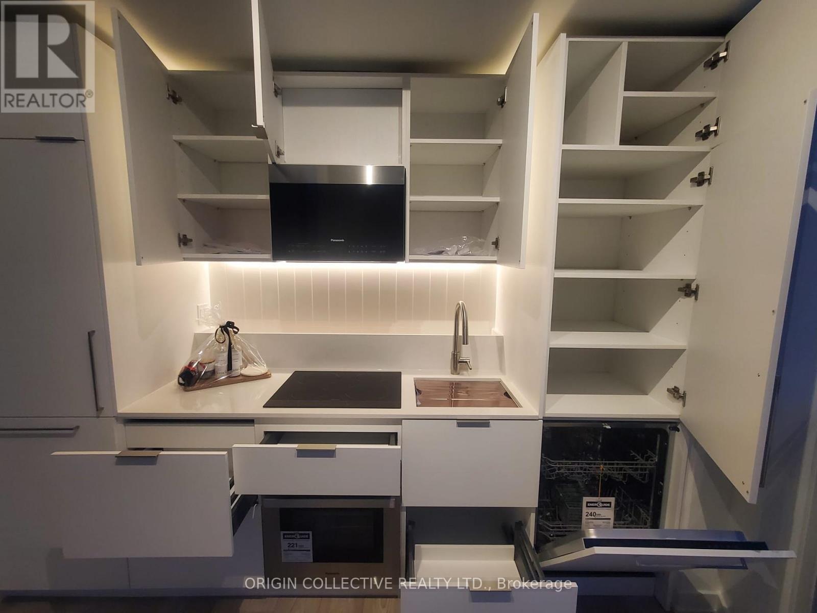 804 - 1 Fairview Road E, Mississauga, Ontario  L5A 4C6 - Photo 20 - W12795614