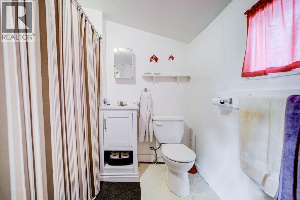 2206 211 Street, Bellevue, Alberta  T0K 0C0 - Photo 15 - A2286895