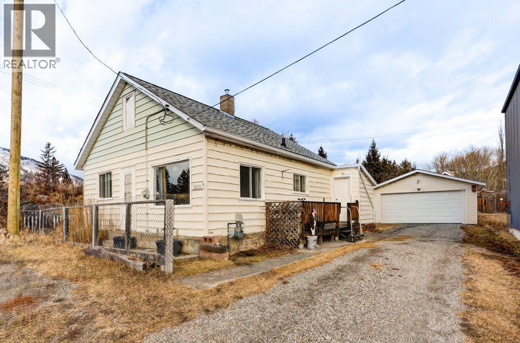 2206 211 Street, Bellevue, Alberta  T0K 0C0 - Photo 1 - A2286895