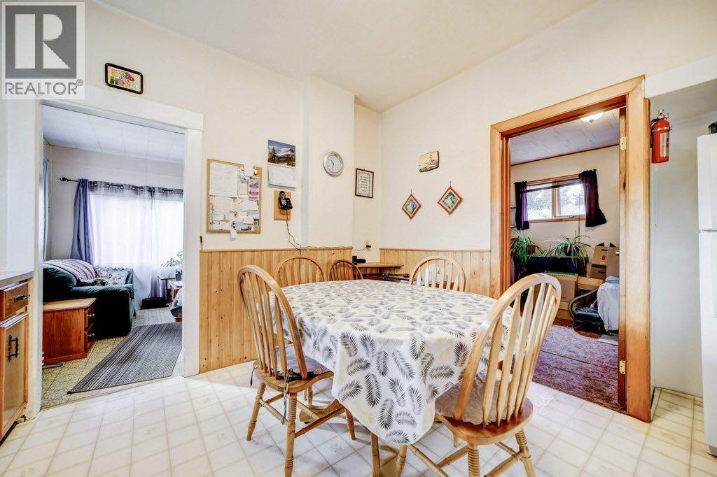 2206 211 Street, Bellevue, Alberta  T0K 0C0 - Photo 22 - A2286895