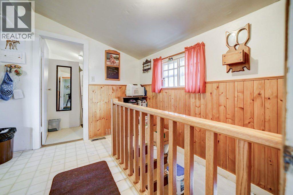 2206 211 Street, Bellevue, Alberta  T0K 0C0 - Photo 12 - A2286895