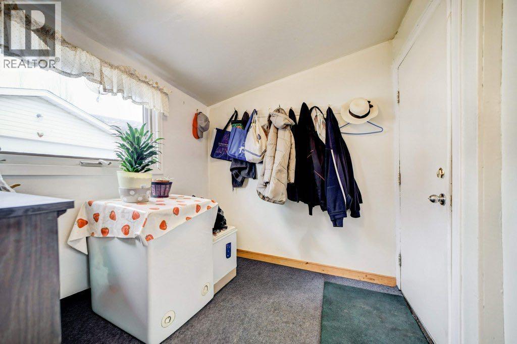 2206 211 Street, Bellevue, Alberta  T0K 0C0 - Photo 11 - A2286895