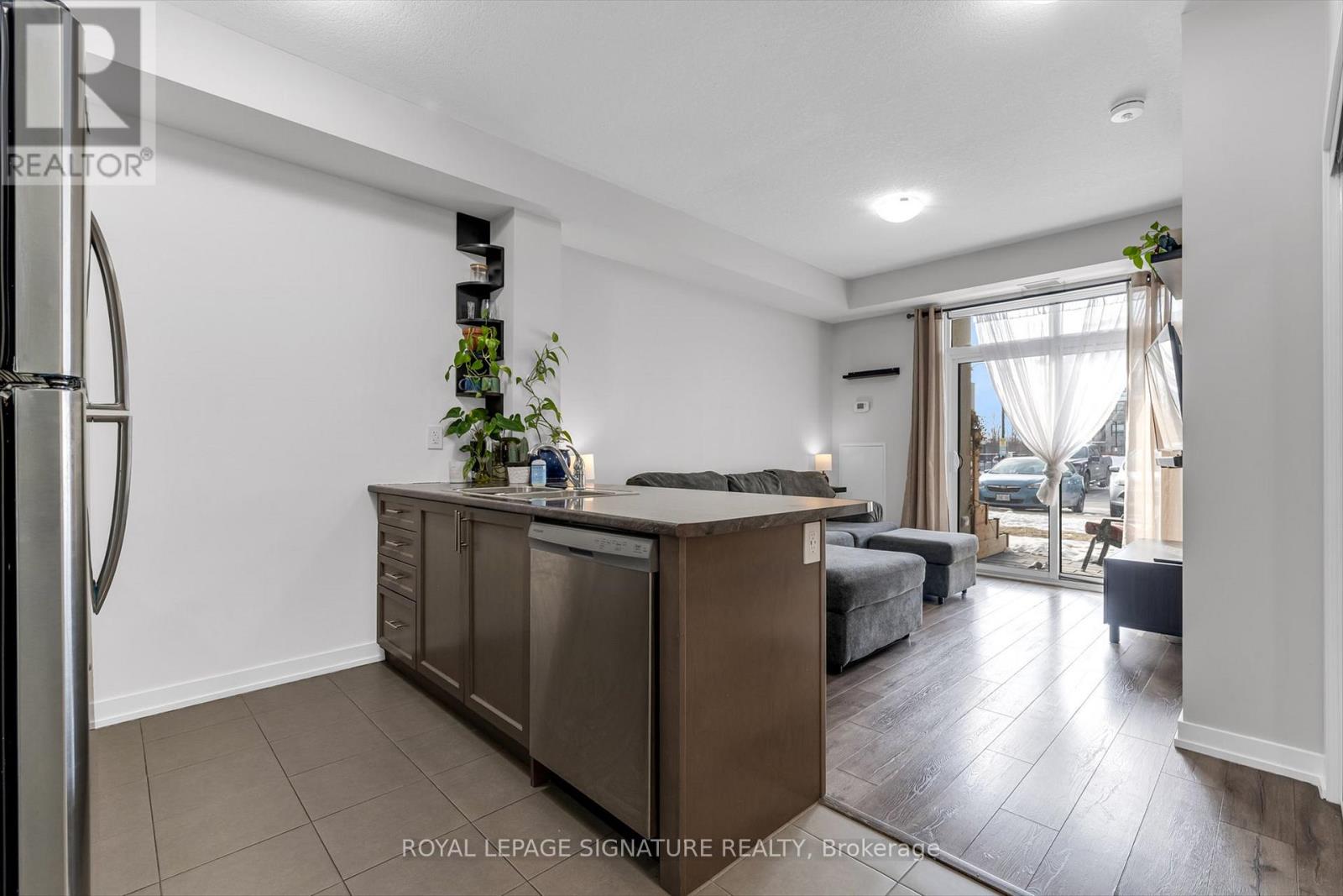 127 - 101 Shoreview Place, Hamilton, Ontario  L8E 0K2 - Photo 6 - X12795570