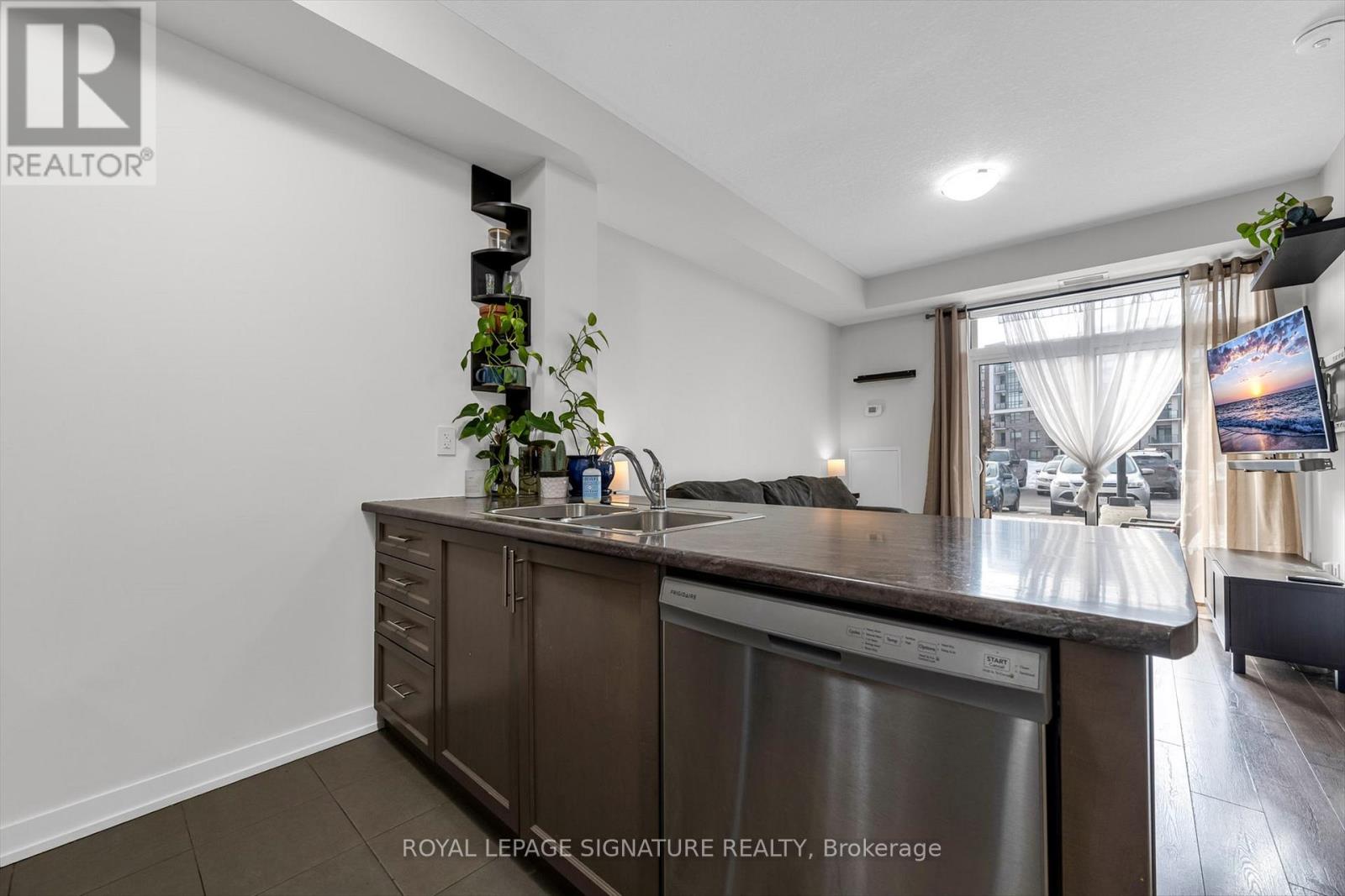 127 - 101 Shoreview Place, Hamilton, Ontario  L8E 0K2 - Photo 8 - X12795570