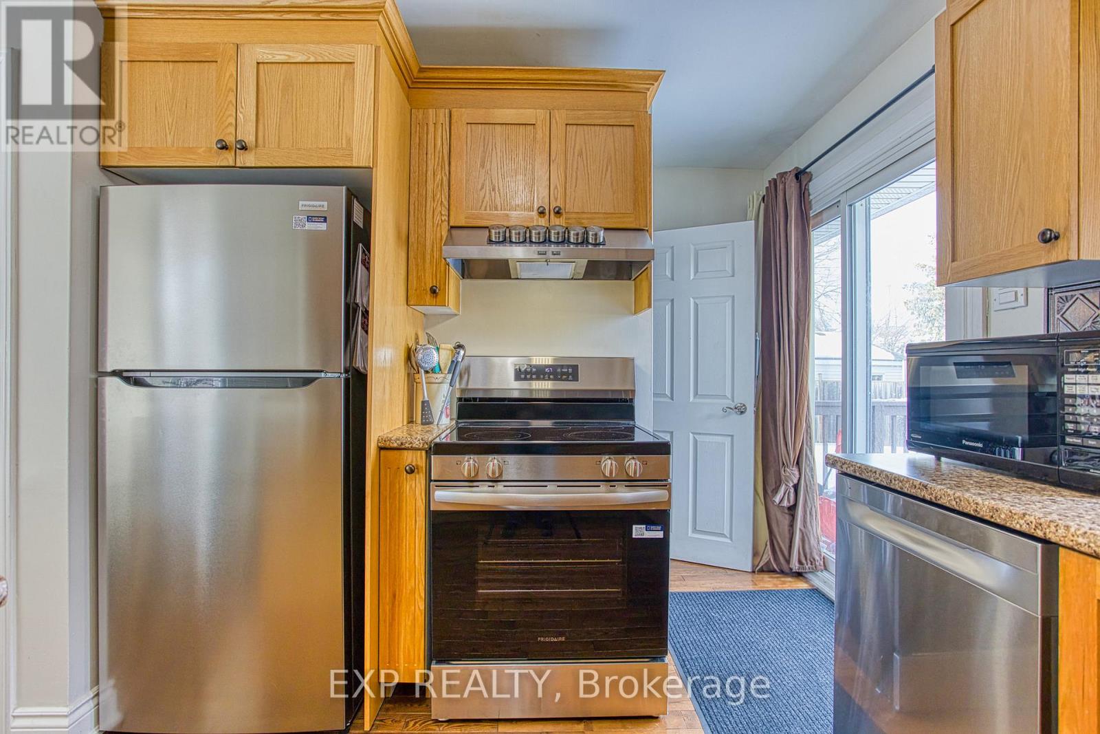 15 Passmore Street, Hamilton, Ontario  L8G 3J4 - Photo 10 - X12795590