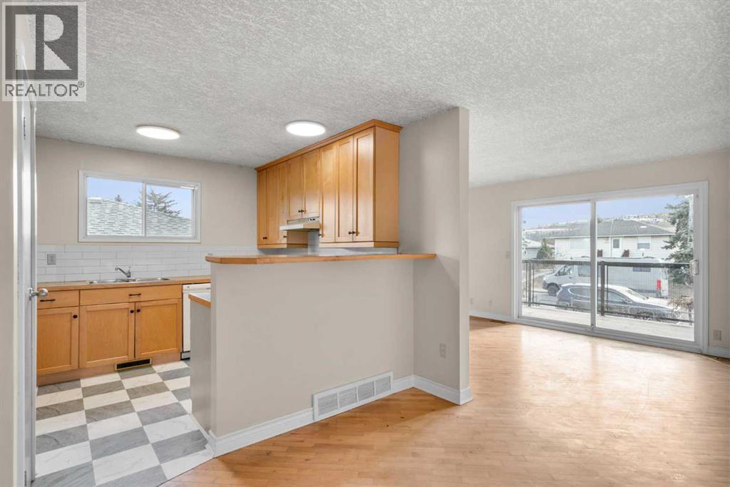 6420 30 Avenue Nw, Calgary, Alberta  T3B 1J7 - Photo 10 - A2286682