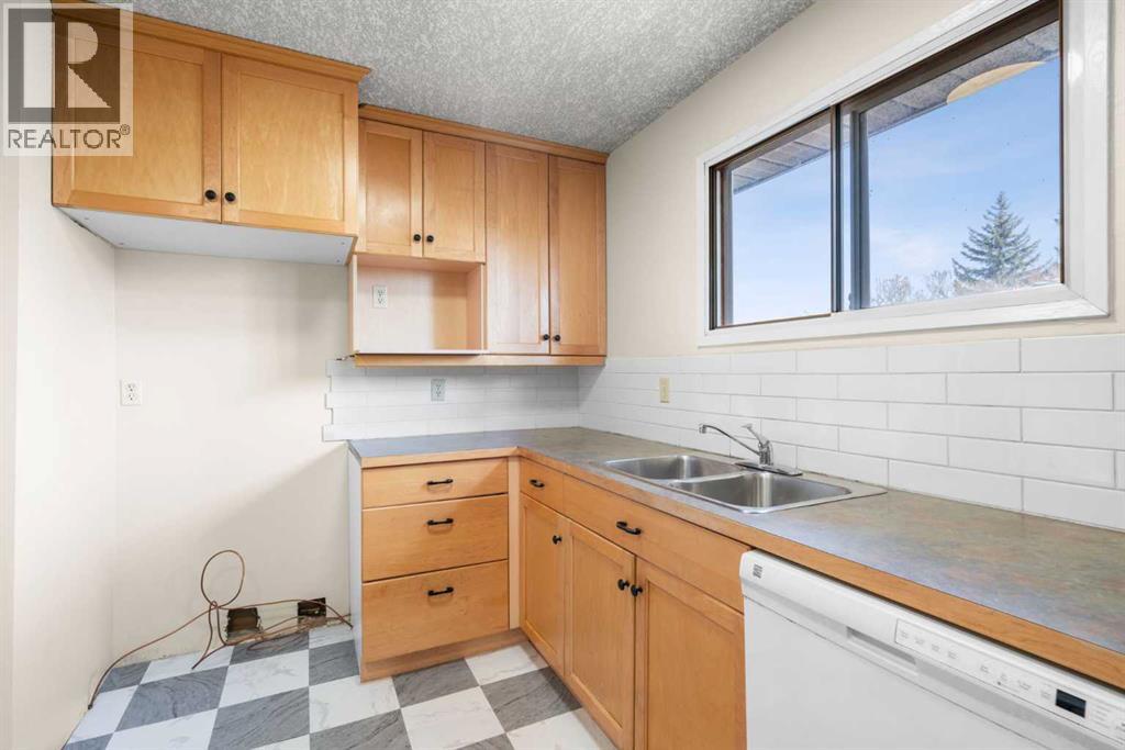 6420 30 Avenue Nw, Calgary, Alberta  T3B 1J7 - Photo 11 - A2286682