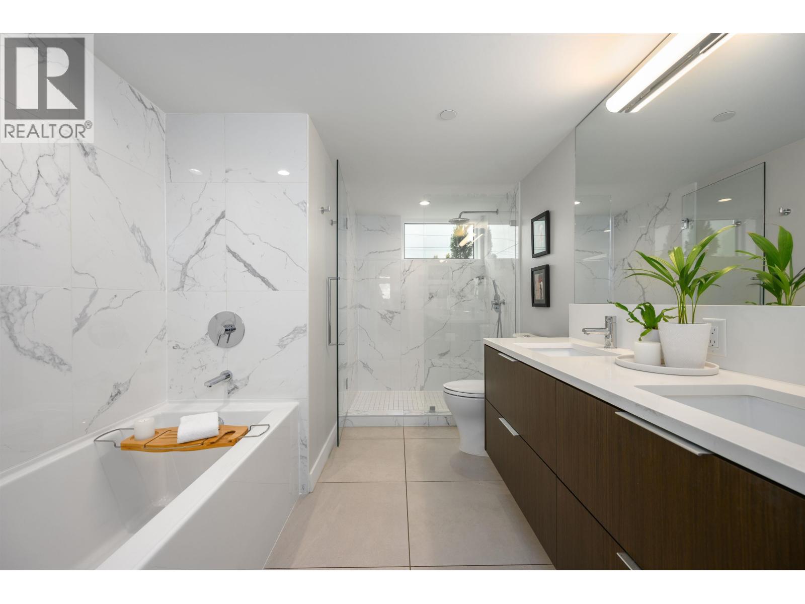 206 649 E 3rd Street, North Vancouver, British Columbia  V7L 1G6 - Photo 18 - R3078860