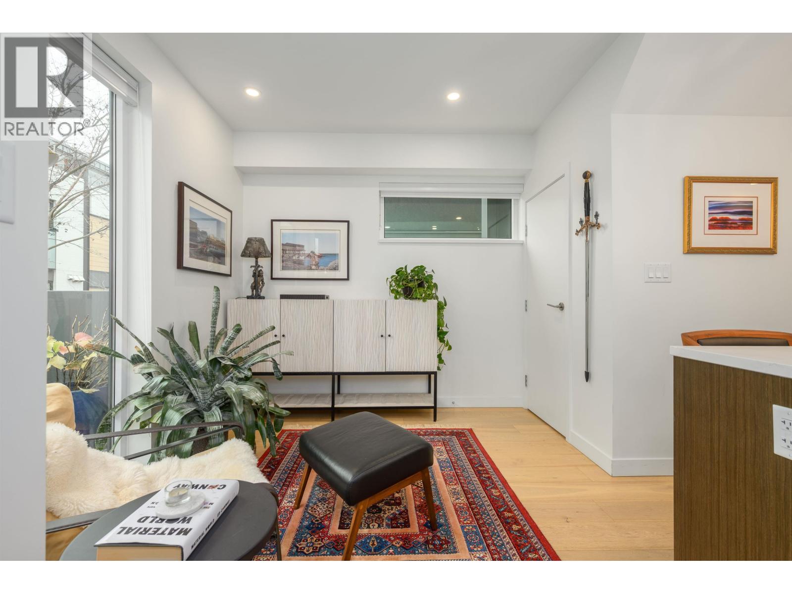 206 649 E 3rd Street, North Vancouver, British Columbia  V7L 1G6 - Photo 6 - R3078860