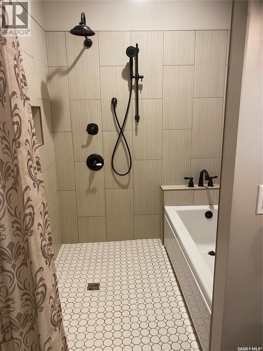 625 Centre Street, Shaunavon, Saskatchewan  S0N 2M0 - Photo 14 - SK028732