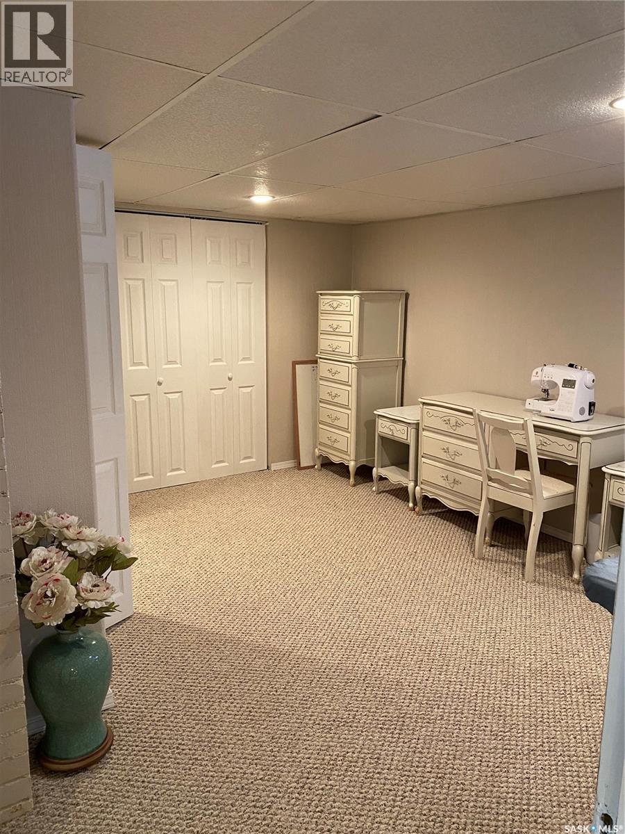 625 Centre Street, Shaunavon, Saskatchewan  S0N 2M0 - Photo 21 - SK028732