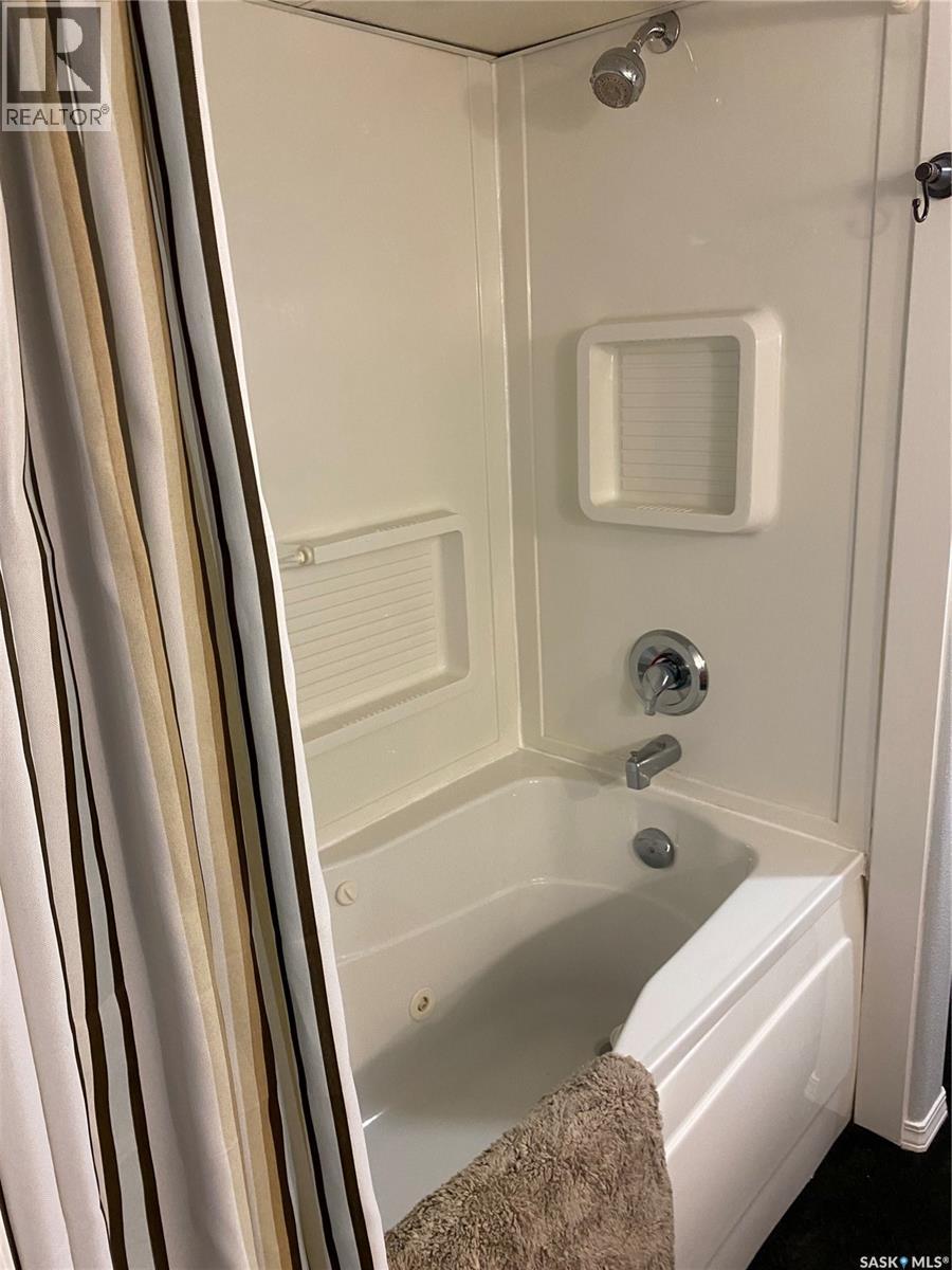 625 Centre Street, Shaunavon, Saskatchewan  S0N 2M0 - Photo 22 - SK028732