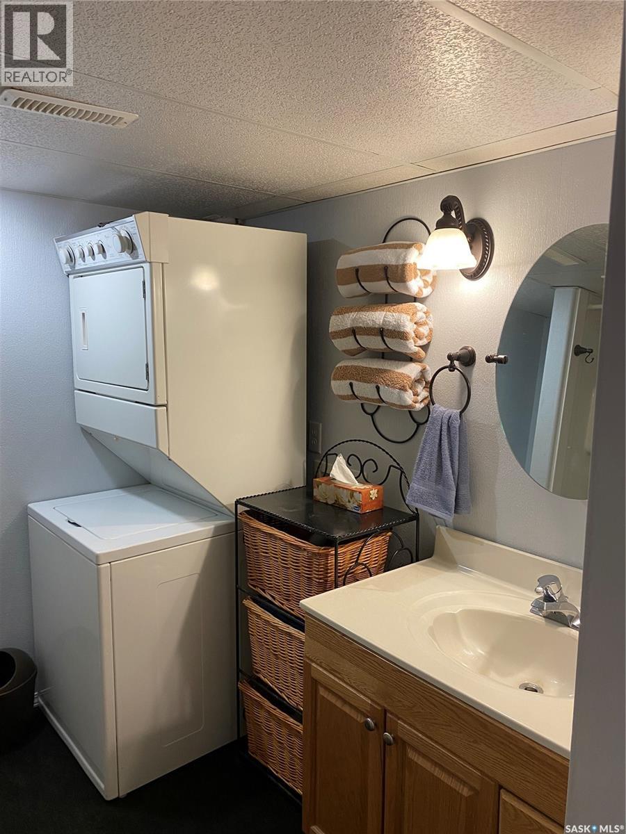 625 Centre Street, Shaunavon, Saskatchewan  S0N 2M0 - Photo 23 - SK028732