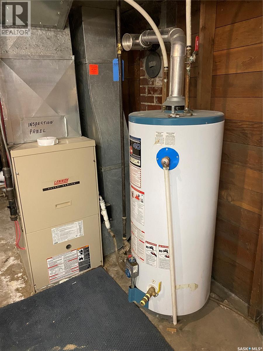 625 Centre Street, Shaunavon, Saskatchewan  S0N 2M0 - Photo 26 - SK028732