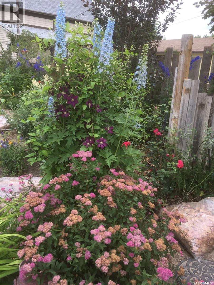 625 Centre Street, Shaunavon, Saskatchewan  S0N 2M0 - Photo 32 - SK028732