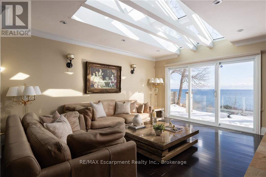 3346 Lakeshore Road W, Oakville, Ontario  L6L 6S6 - Photo 8 - W12795722