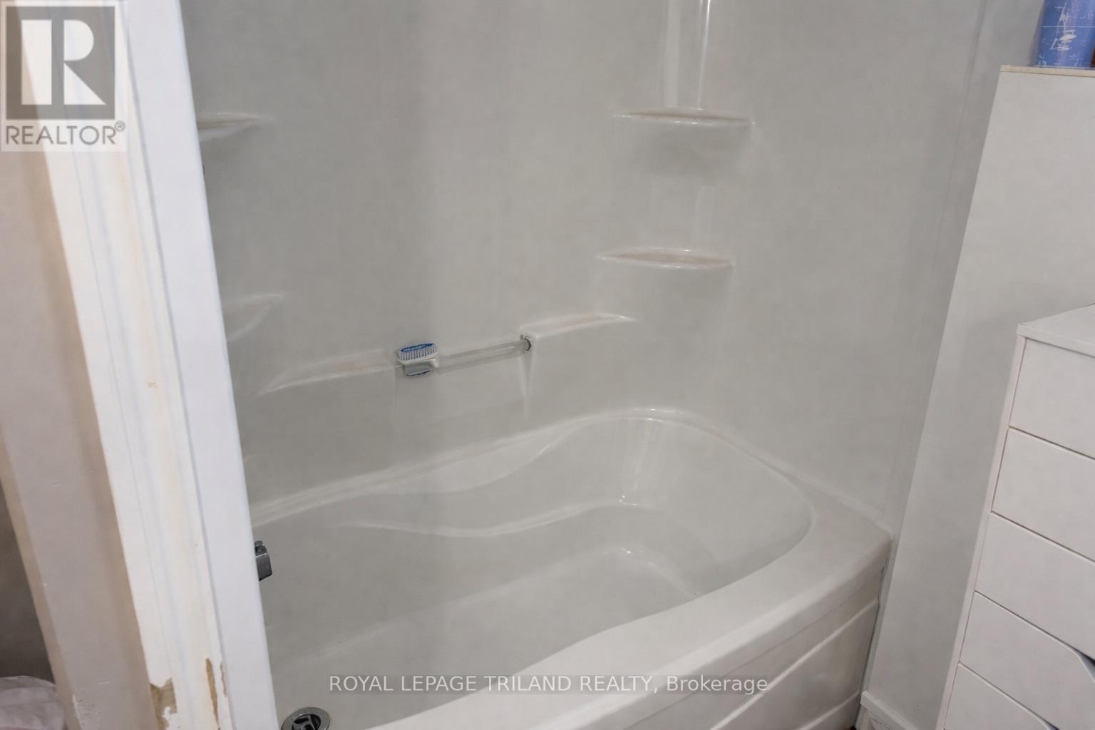 40 Centre Street, Bayham, Ontario  N0J 1Z0 - Photo 19 - X12790996