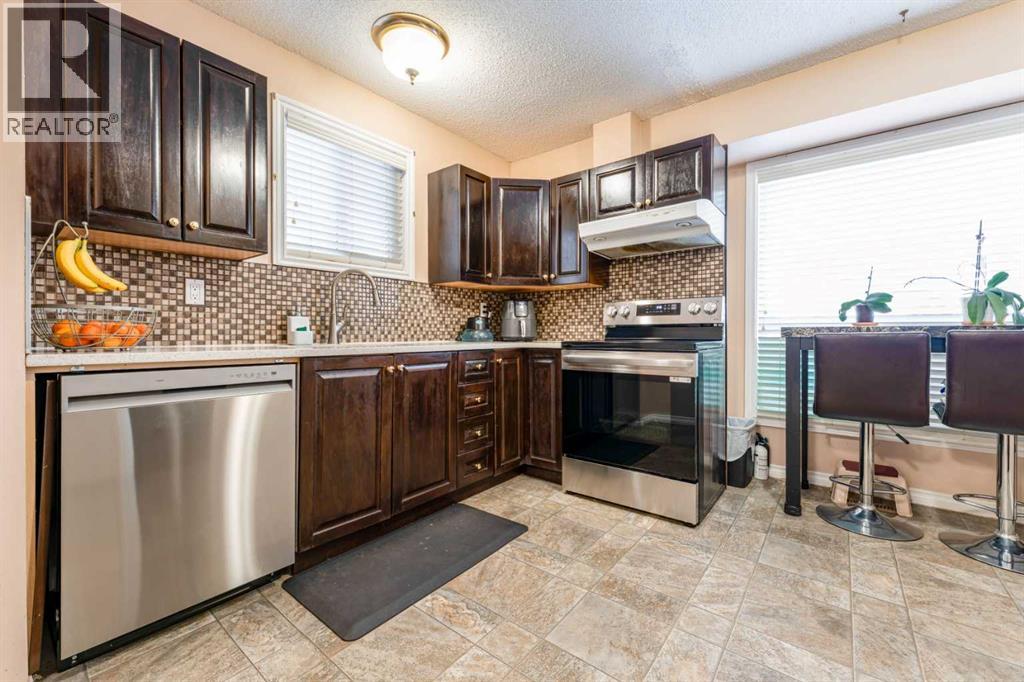 6640 Temple Drive Ne, Calgary, Alberta  T1Y 5V6 - Photo 6 - A2270141