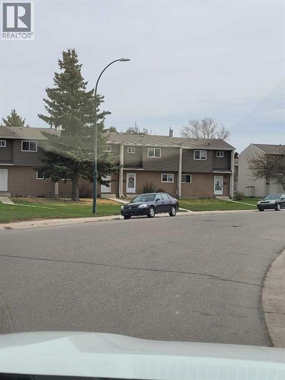 7, 65 Lafayette Boulevard W, Lethbridge, Alberta  T1K 3Y4 - Photo 2 - A2281623